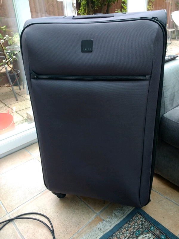 tripp full circle large suitcase